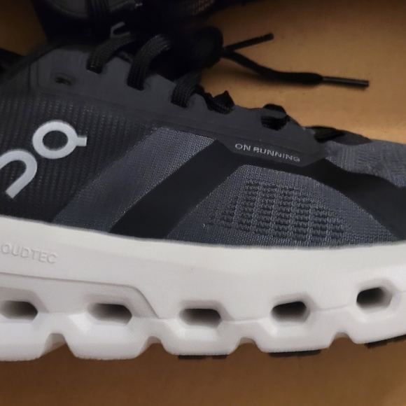 On running sneakers Cloudrunner 2 - Picture 10 of 15